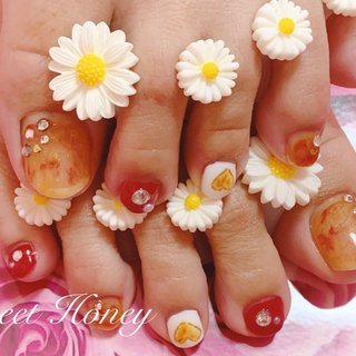 べっ甲アートネイル💅フット 
爪が弱い・薄い方向けのOPIジェルでも
アートネイルは可能ですよ☺️
削らずオフが出来ることが利点です✨

#秋ネイル #べっ甲ネイル #べっ甲ネイルデザイン #上品ネイル #フットネイル #ペディキュア #秋冬ネイル #ジェルネイル #自宅サロン #プライベートサロン #ネイルモデル #豊田市 #愛知県 #みよし市 #豊明市 #知立市 #日進市 #東郷町 #夜職 #キャバ嬢 #風俗嬢 #深夜営業 #深夜営業ネイルサロン #キラキラネイル #opi #opinails #opigelcolour #秋 #冬 #フット #シンプル #べっ甲 #ミディアム #ベージュ #オレンジ #ブラウン #ジェルネイル #お客様 #🐰🎀♡ʾʾ #ネイルブック