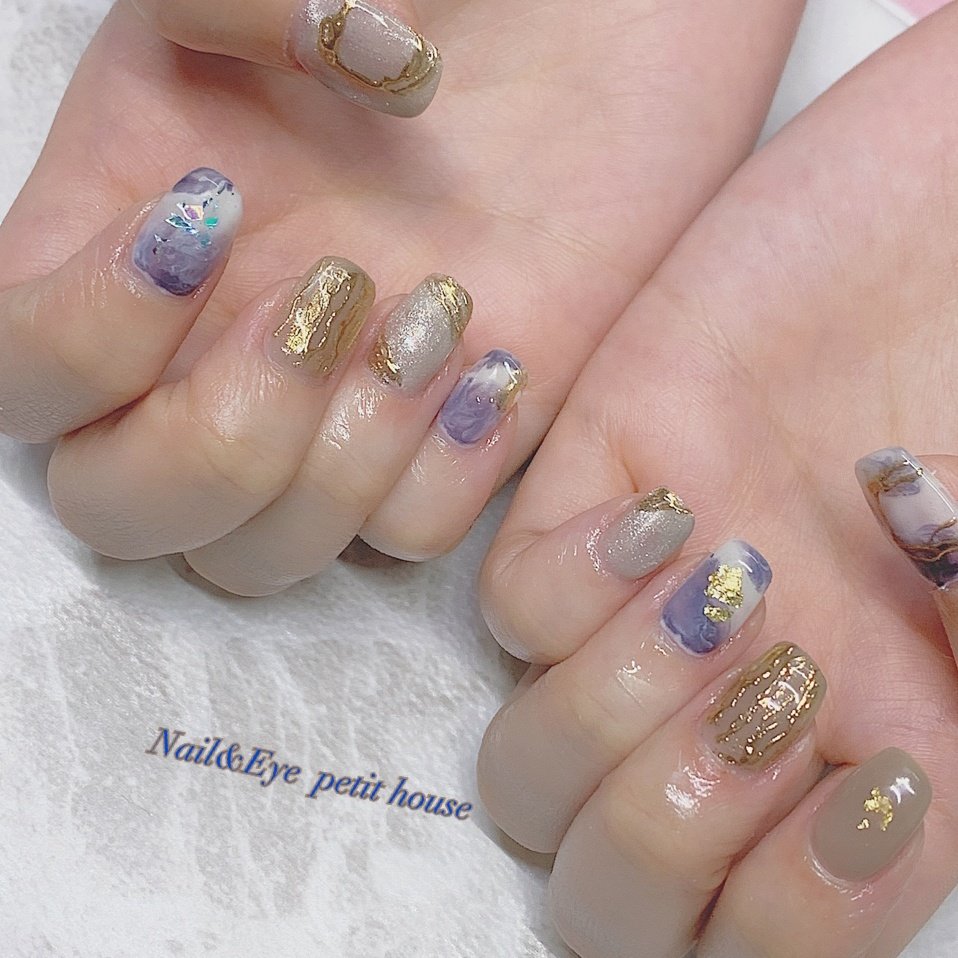 オールシーズン ハンド ミディアム ホワイト ブルー Nail Eye Petit Houseのネイルデザイン No ネイルブック