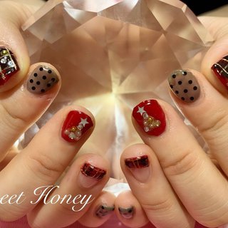 クリスマスネイル♪ 
冬カラーのチェックとドット柄が可愛い✨✨
下積み時代から通っていただきありがとうございます

豊田市はとても冷え込んでいて
道路も凍っていますので来られない場合の
キャンセルでも構いませんので
お電話をお願いします( 📞¨̮ )👍

#冬ネイル #チェックネイル #キラキラネイル #ツリーネイル #ワインレッド #ワインレッドネイル #大人ネイル #上品ネイル #深夜営業 #深夜営業ネイルサロン #キャバ嬢 #風俗嬢 #夜職 #自宅サロン #プライベートサロン #豊田市 #愛知県 #東郷町 #みよし市 #日進市 #知立市 #豊明市 #ドット柄 #ドットネイル #クリスマス #クリスマスネイル #冬 #クリスマス #ハンド #チェック #ドット #雪の結晶 #ショート #クリア #レッド #ブラック #ジェルネイル #お客様 #🐰🎀♡ʾʾ #ネイルブック