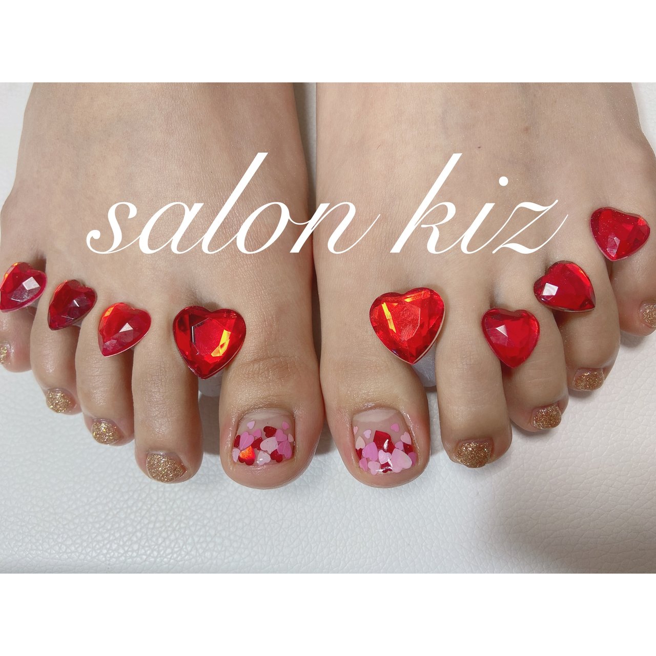 オールシーズン フット シンプル ホログラム ラメ Salon Kiz のネイルデザイン No ネイルブック