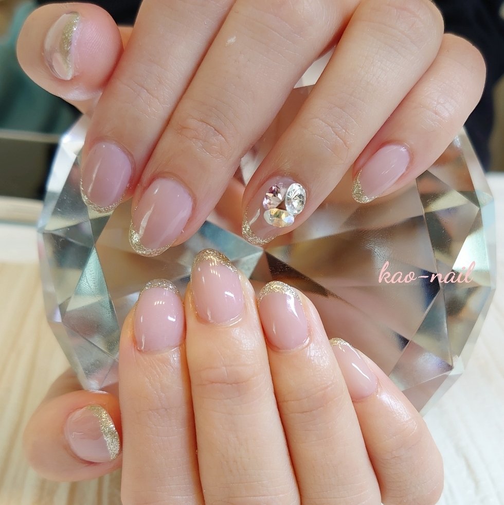 オールシーズン オフィス ハンド フレンチ ビジュー Kao Nailのネイルデザイン No ネイルブック