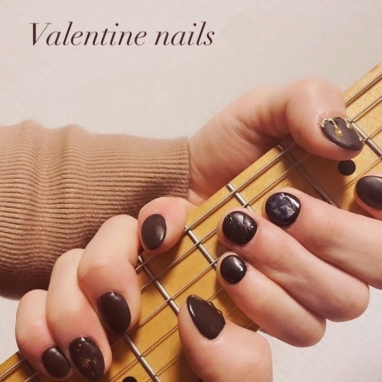 オールシーズン バレンタイン ハンド ブラウン Noirougeのネイルデザイン No ネイルブック