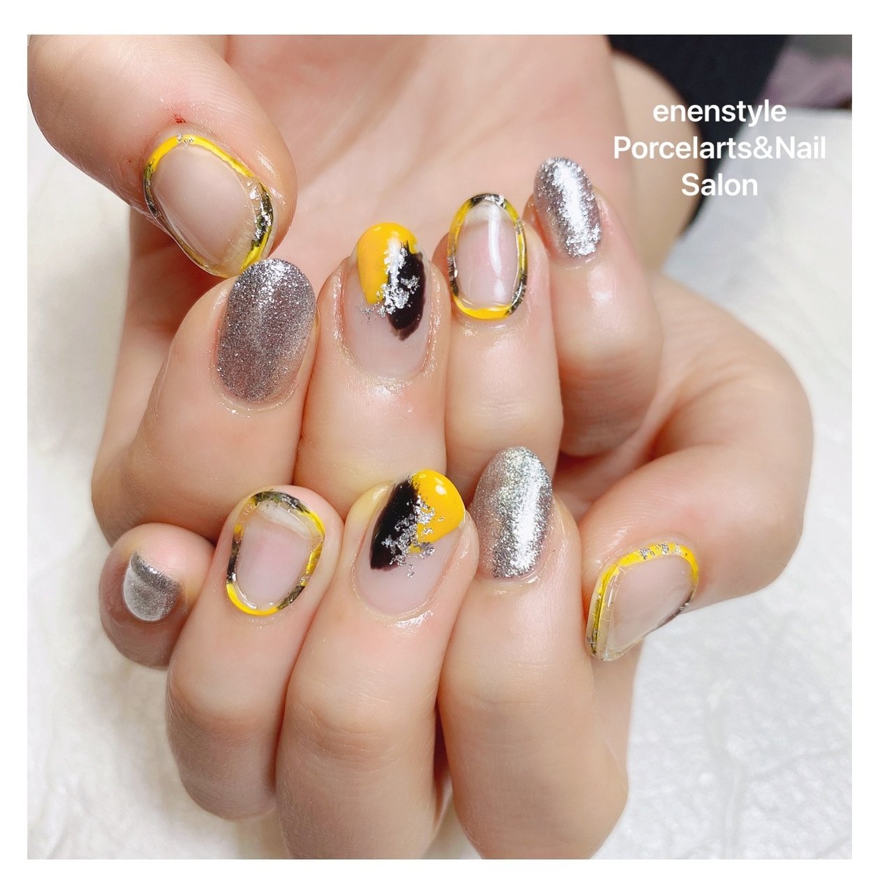 ニュアンス オレンジ イエロー ブラック Enenstyle Porcelarts Nail Salonのネイルデザイン No ネイルブック