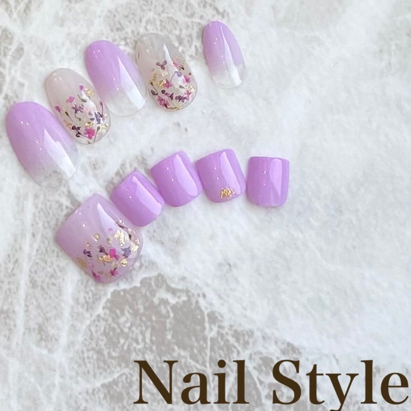 春 オールシーズン シンプル グラデーション フラワー Aiのネイルデザイン No ネイルブック