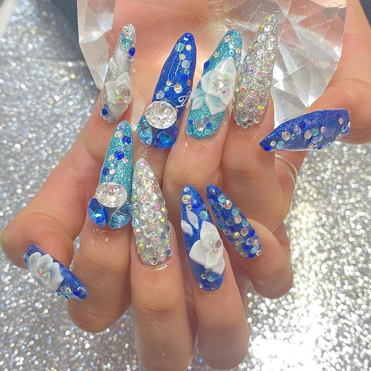 ターコイズ 水色 ブルー スカルプチュア Nailsgogo Shibuya Nailsalonのネイルデザイン No 614 ネイル ブック