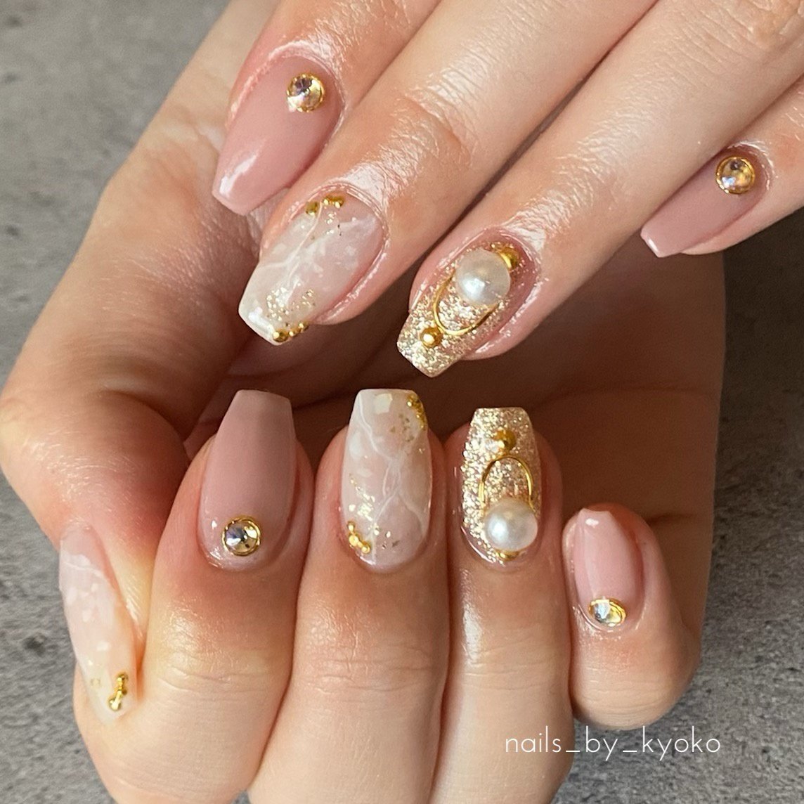 春 オールシーズン デート ラメ ワンカラー Nails By Kyokoのネイルデザイン No ネイルブック