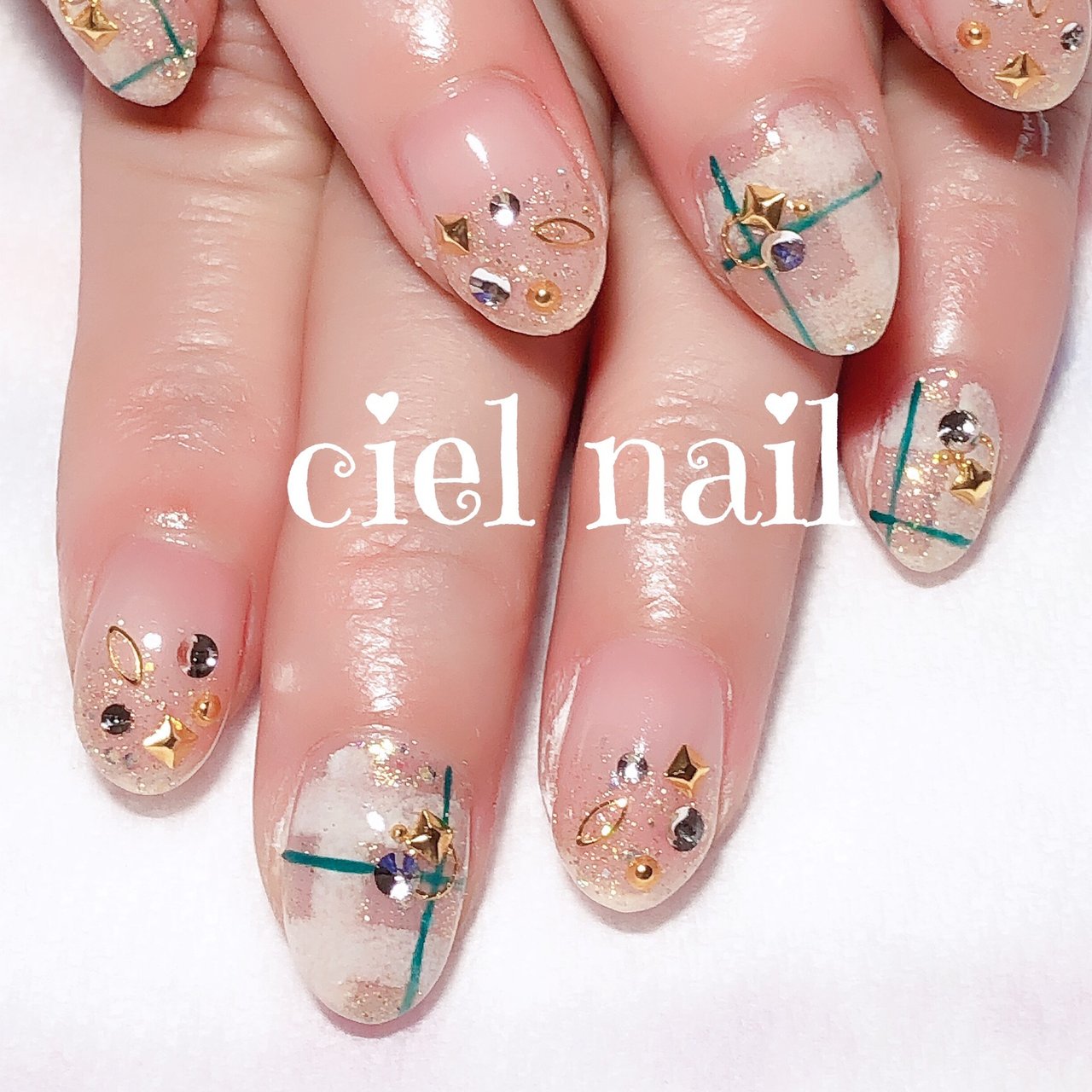 春 冬 オールシーズン ハンド ラメ Chiho Cielのネイルデザイン No ネイルブック