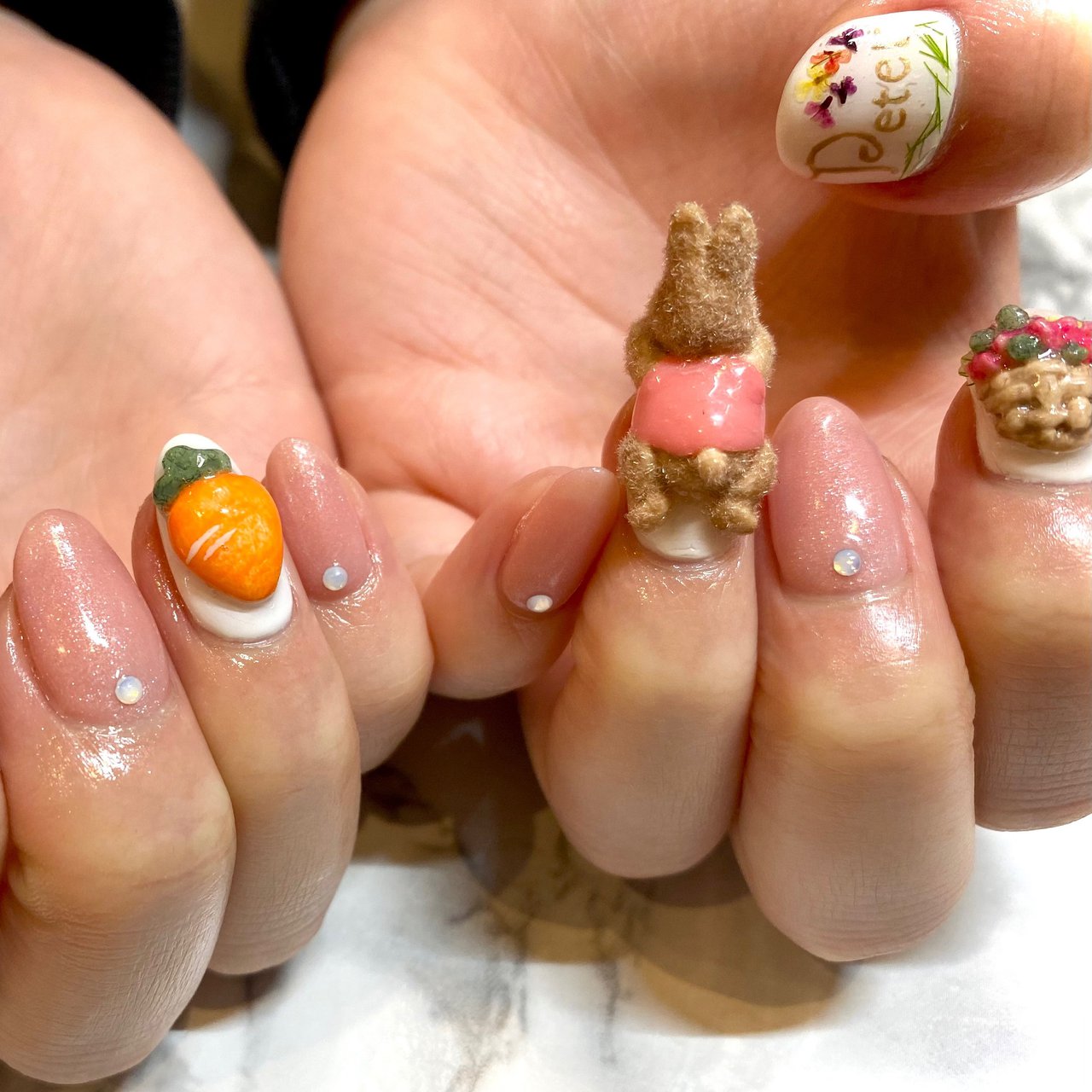 春 ハンド ホワイト ピンク ジェルネイル 大木麗美のネイルデザイン No ネイルブック