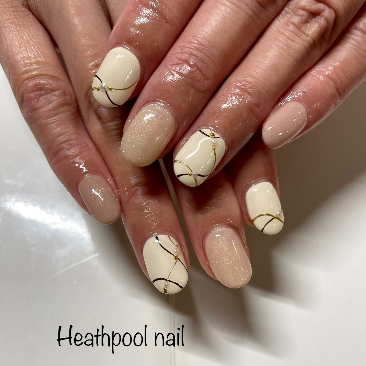 ハンド シンプル パール ホワイト ベージュ Heathpoolnailのネイルデザイン No ネイルブック