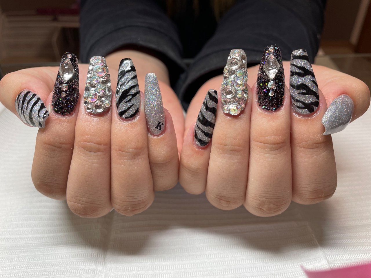 Louis Vuitton ネイルカラー 2本セット LV ネイル 〜 Louis Vuitton 〜 | My dear nail