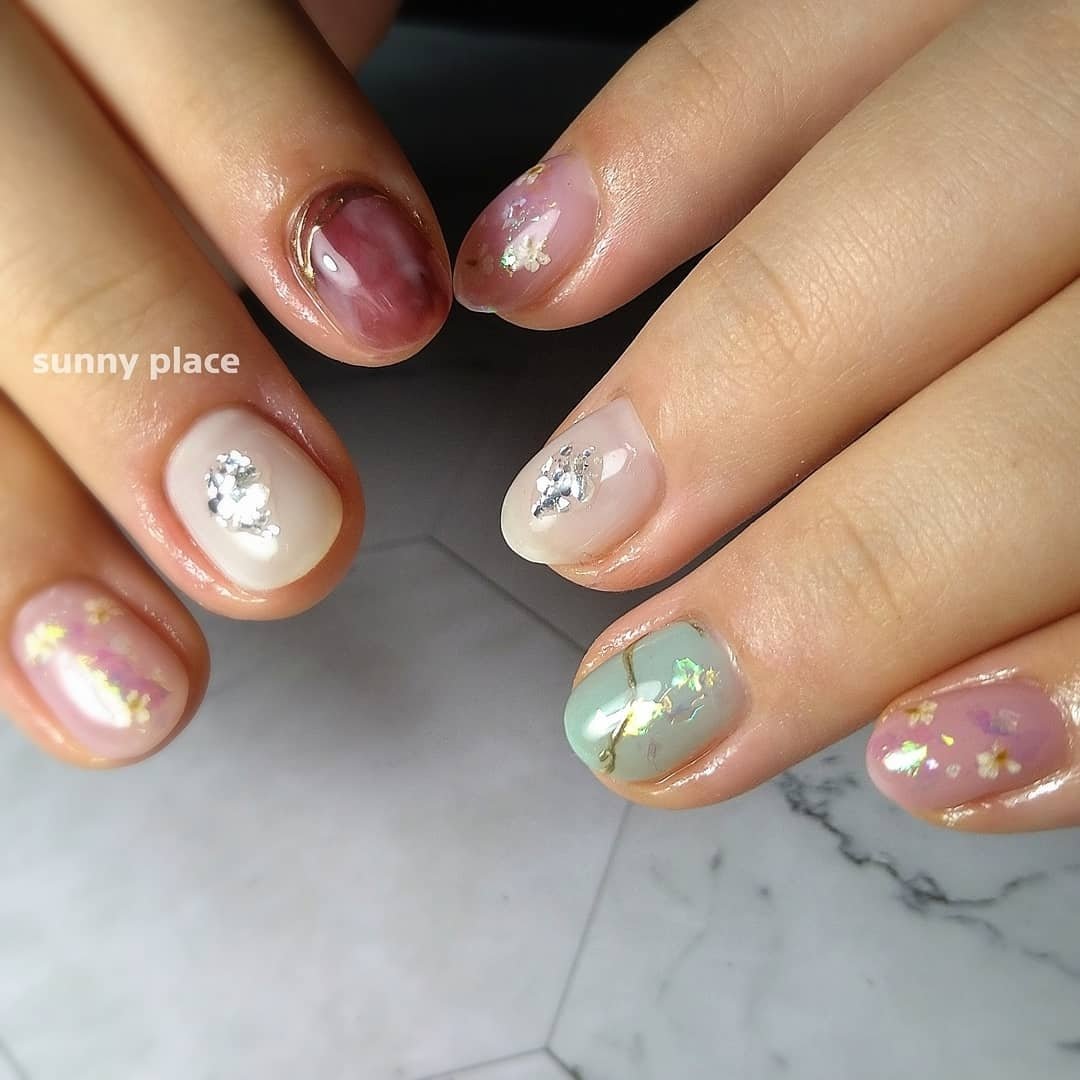 春 卒業式 ハンド ニュアンス ミラー 入間市 Sunnyplace Nailのネイルデザイン No ネイルブック