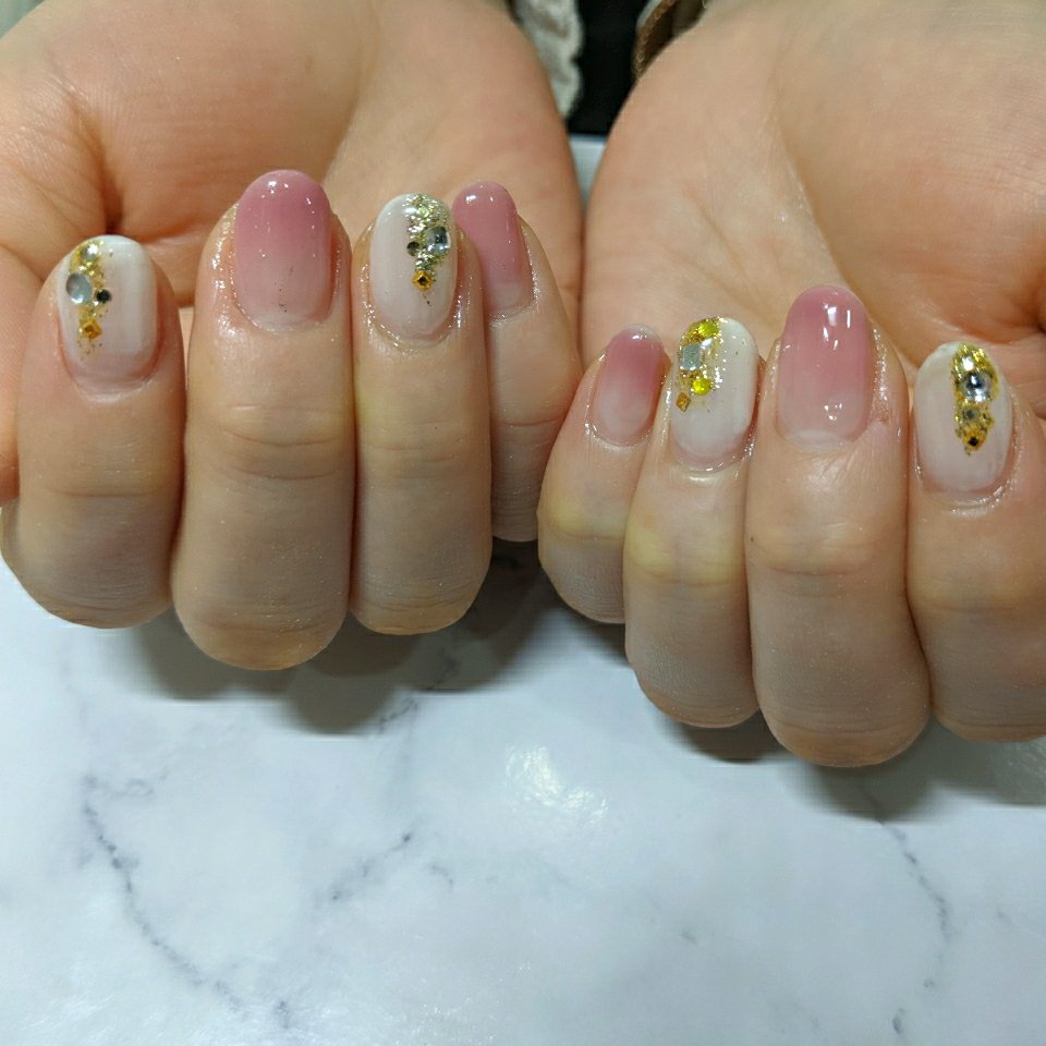 春 ハンド グラデーション ホワイト ピンク リヒロネイルのネイルデザイン No ネイルブック