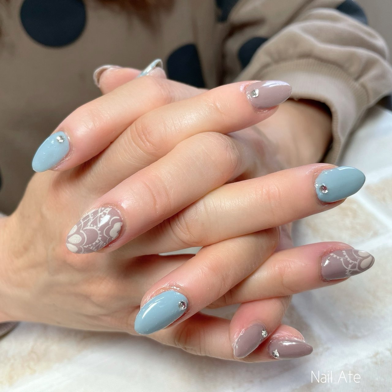 オールシーズン フラワー レース 水色 グレージュ Ateのネイルデザイン No ネイルブック