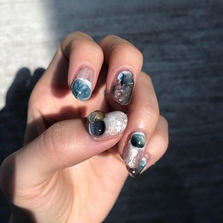 my nail________ キャッツアイパーツ✨
光が動くよー

HP▷　www.y-use.com﻿
tel▷ 050-3503-5024﻿
﻿
﻿
Nailsalon USE.﻿
﻿
ご予約LINEは @use_nail で﻿
お友達登録をして下さい❇️﻿
﻿
初回オフ込20%off🌿﻿
﻿
"Gel menu"﻿
⚪︎plus ¥10,000 ﻿
⚪︎design ¥9,000﻿
⚪︎art ¥8,000﻿
﻿
Nailbook👑﻿
﻿
https://nailbook.jp/nail-salon/15354/reservation/﻿
﻿
Nailie💅﻿
﻿
https://nailiejp.page.link/QqeM﻿
﻿
🈺9:30〜19:00(last)﻿
完全予約制﻿
不定休﻿
﻿
﻿
#Nail#NailsalonUSE#春ネイル#冬ネイル#トレンドネイル#ジェルネイル#ファッション#お任せ#オリジナル#2021#広島ネイル#お洒落ネイル#お任せネイル#福山市#ネイル#個性派ネイル#岡山#広島#福山#福山ネイル#東福山#東福山ネイル#ネイルアート#アートし放題#ニュアンスネイル#パラジェル#福山市ネイルサロン #春 #冬 #オールシーズン #女子会 #ハンド #ニュアンス #ホイル #ミラー #ミディアム #ピンク #ゴールド #ジェルネイル #セルフネイル #YUI #ネイルブック