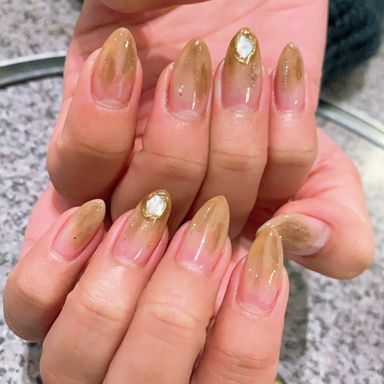 春 ハンド シンプル グラデーション ホログラム J のネイルデザイン No ネイルブック