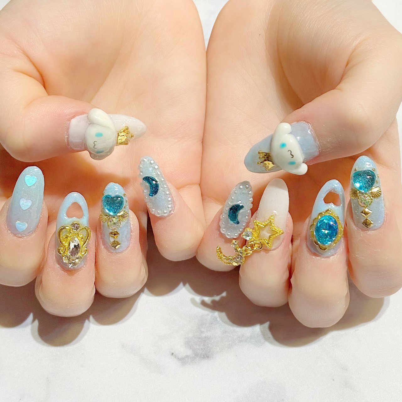 キャラクター ミディアム ホワイト 水色 Yun のネイルデザイン No ネイルブック