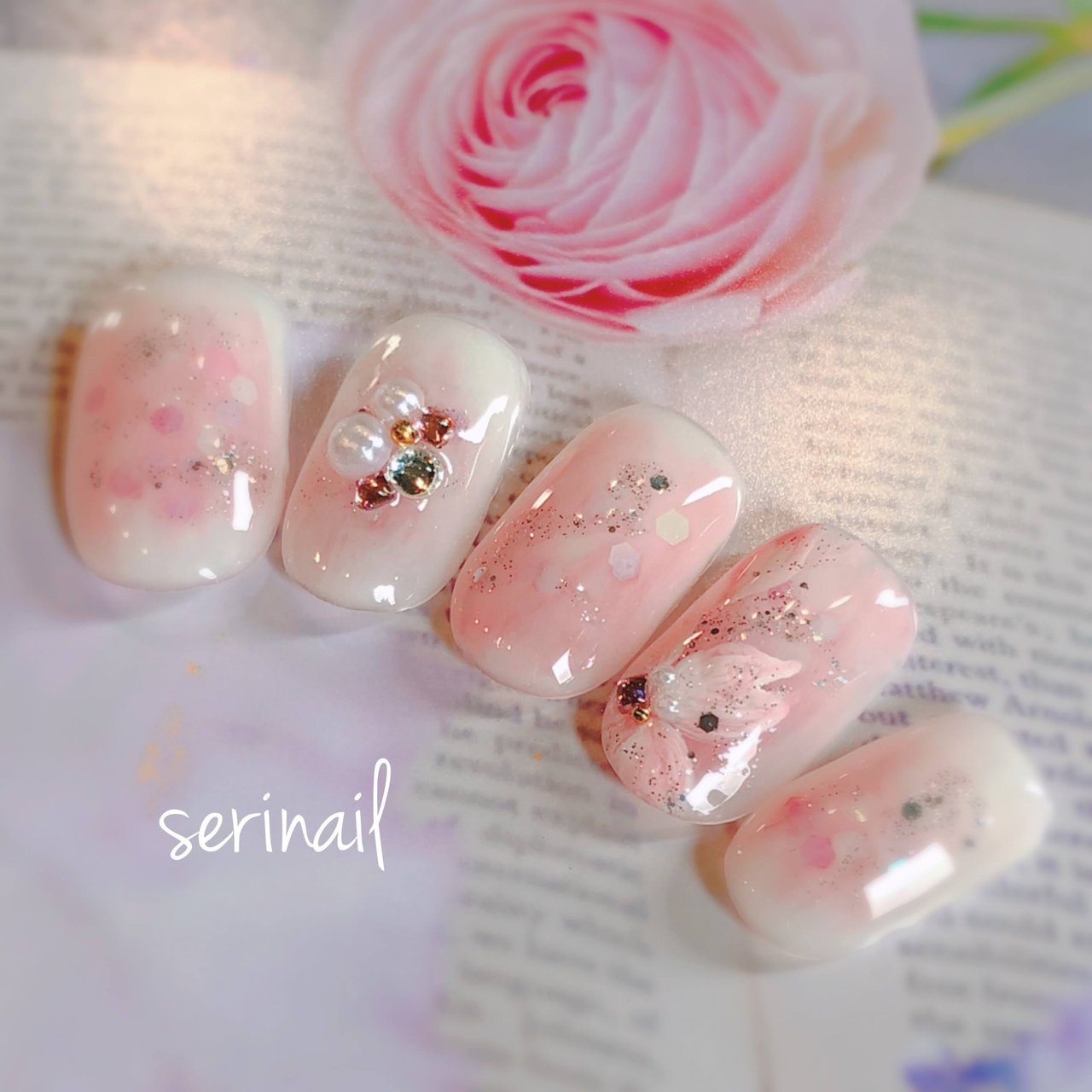 春 ビジュー フラワー シースルー ホワイト Yumi 移動式ネイルサロンserinail のネイルデザイン No ネイルブック