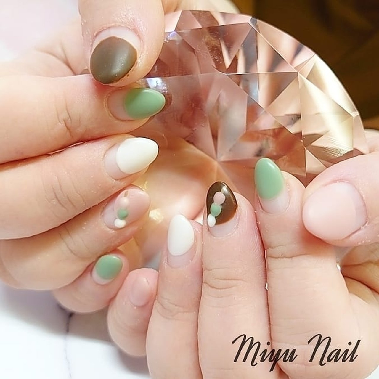 春 オールシーズン ハンド 変形フレンチ マット Miyu Nailのネイルデザイン No ネイルブック