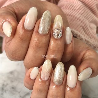 ホワイト 白 ラメ囲みのネイルデザイン ネイルブック