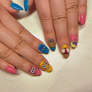 人気順 スポンジボブのネイルデザイン ネイルブック