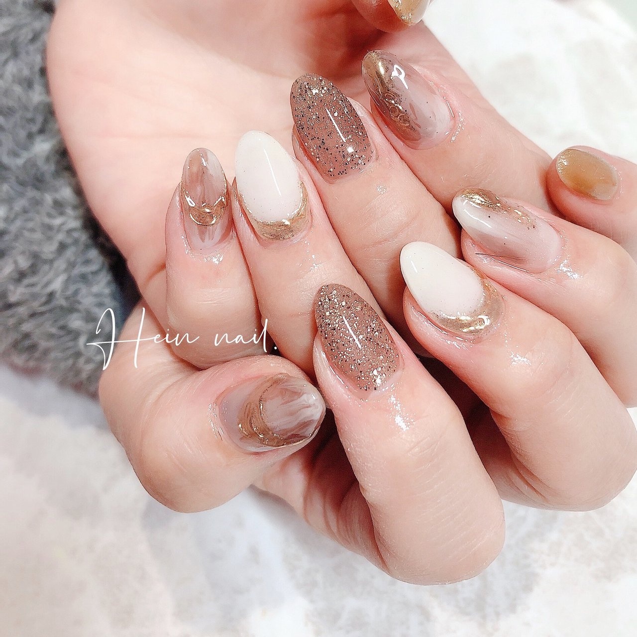 ホワイト ブラウン ゴールド Hein Nail のネイルデザイン No ネイルブック