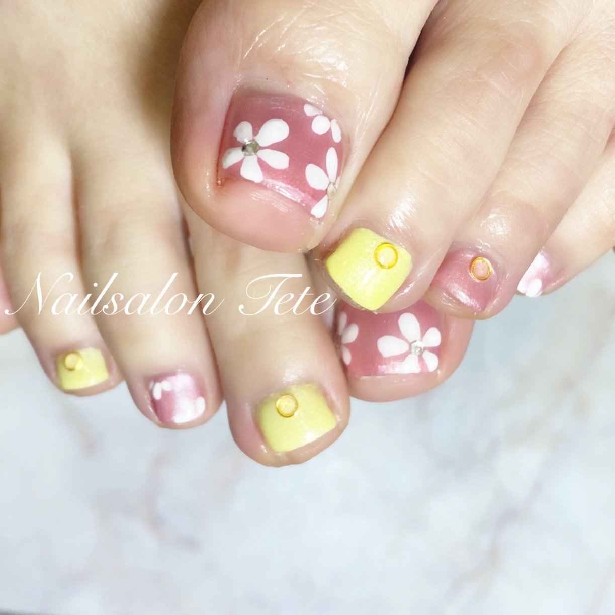 春 リゾート パーティー デート フット Nailtete 駅前店のネイルデザイン No ネイルブック