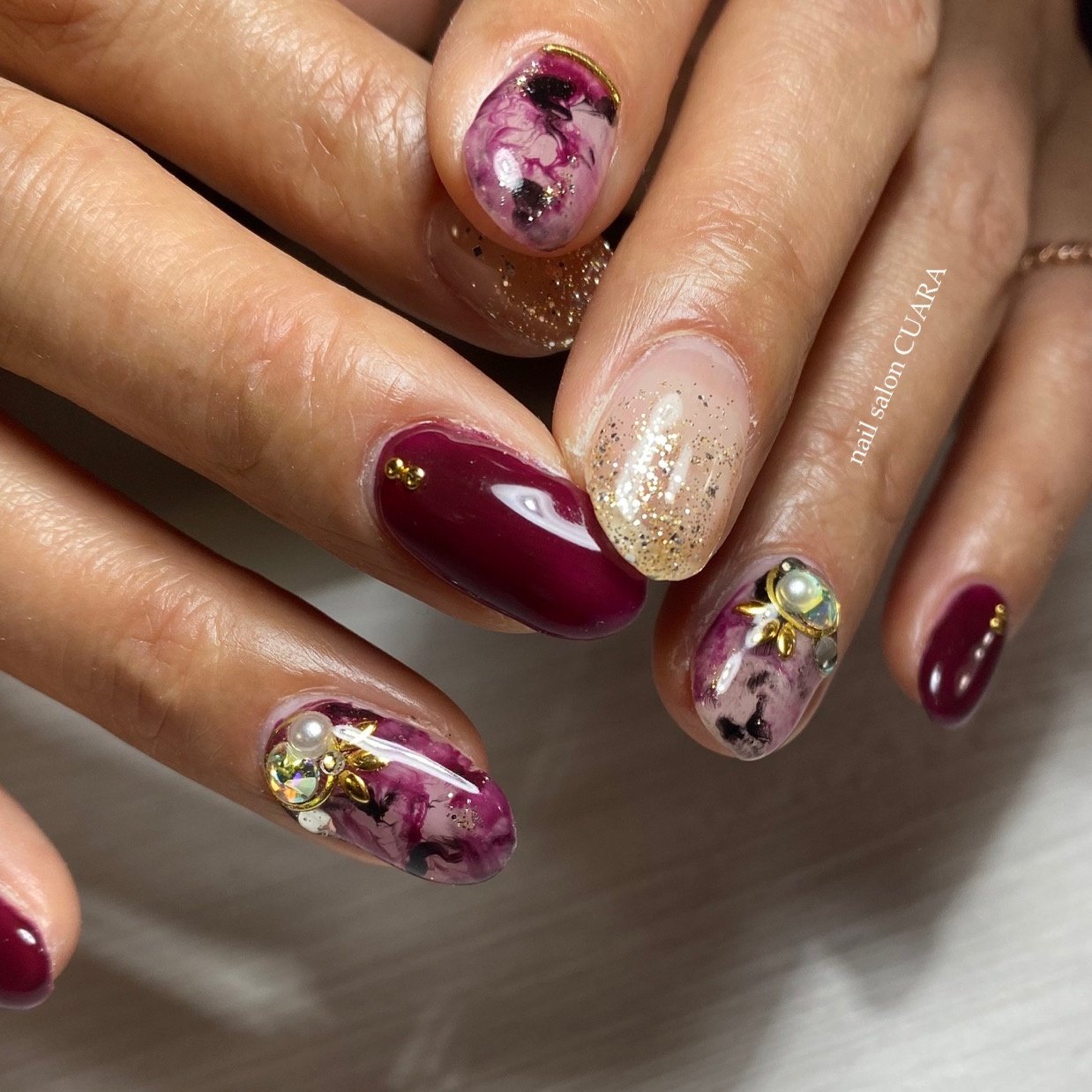 春 ハンド タイダイ ミディアム ボルドー Cuaraのネイルデザイン No ネイルブック