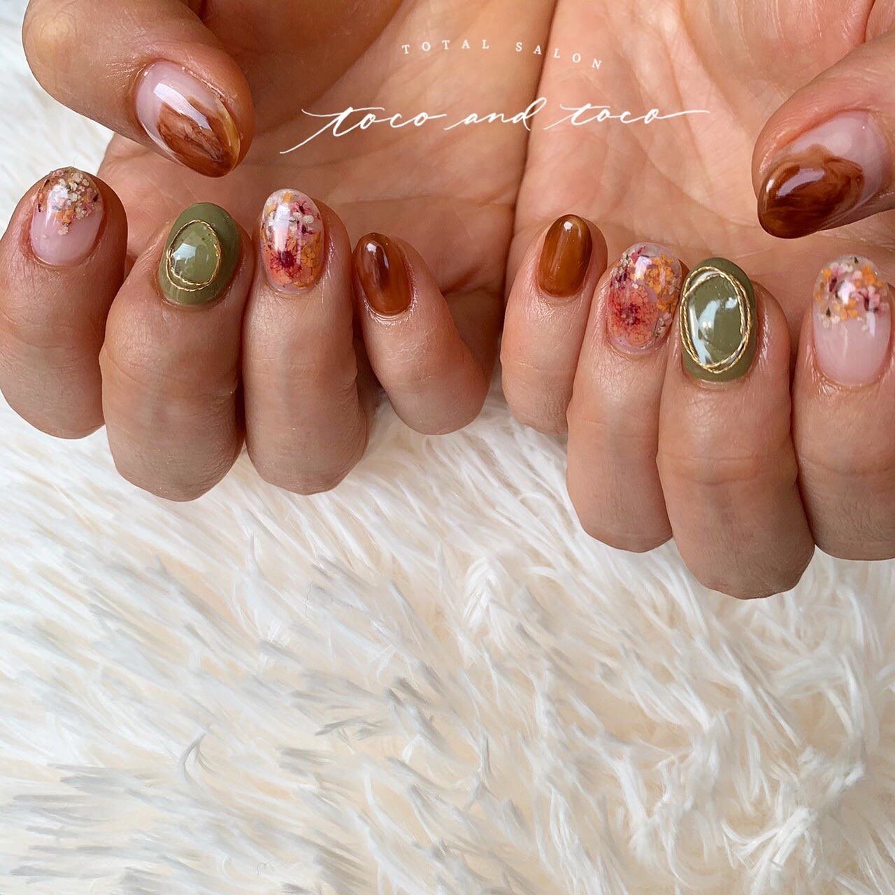 オールシーズン ワンカラー フラワー アンティーク ニュアンス Tocoandtocoのネイルデザイン No ネイルブック