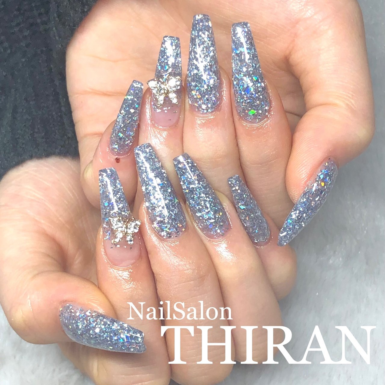 オールシーズン ハンド シンプル グラデーション ホログラム Nailsalon Thiranのネイルデザイン No ネイルブック