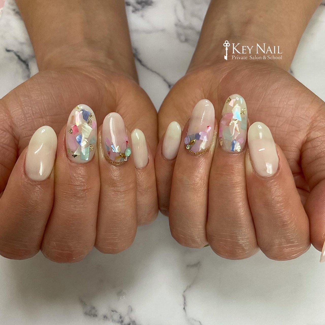 春 夏 オールシーズン ハンド シェル Keyのネイルデザイン No ネイルブック