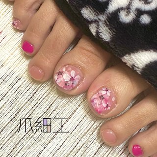 花柄フットネイルのネイルデザイン ネイルブック