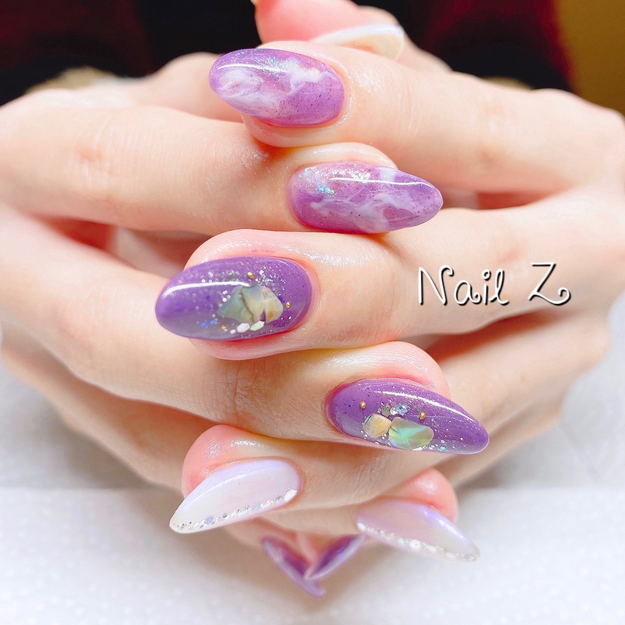 ハンド/ラメ/シェル/ロング/ホワイト - Nail Z (ネイルジー)のネイル