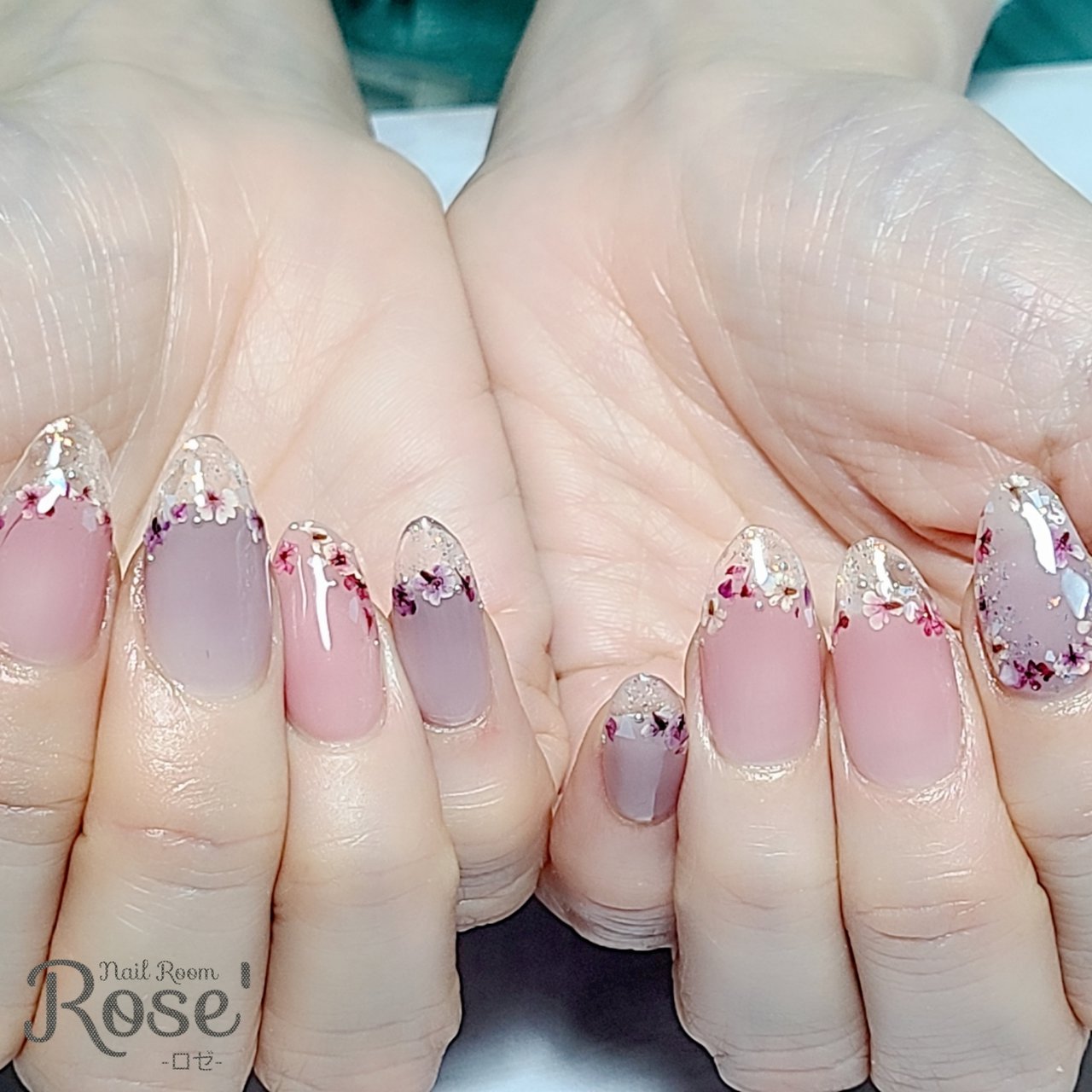 春 ハンド グラデーション フラワー シェル 三軒茶屋 Rose のネイルデザイン No ネイルブック