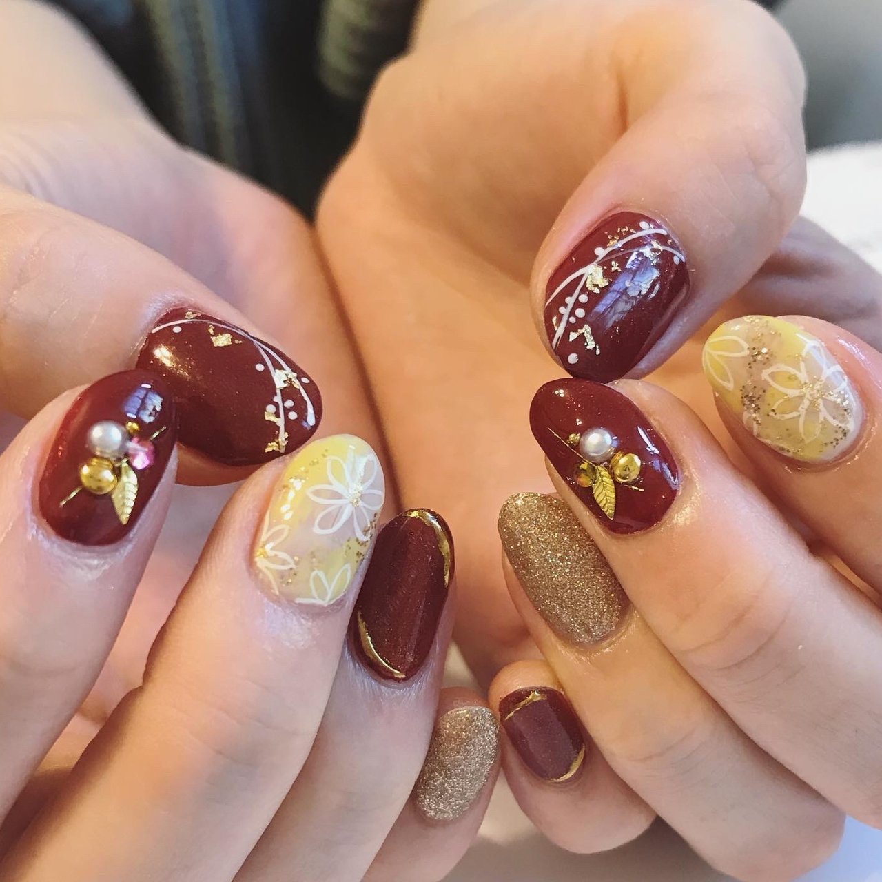 卒業式 ハンド ラメ フラワー 和 Brilliantnailのネイルデザイン No ネイルブック