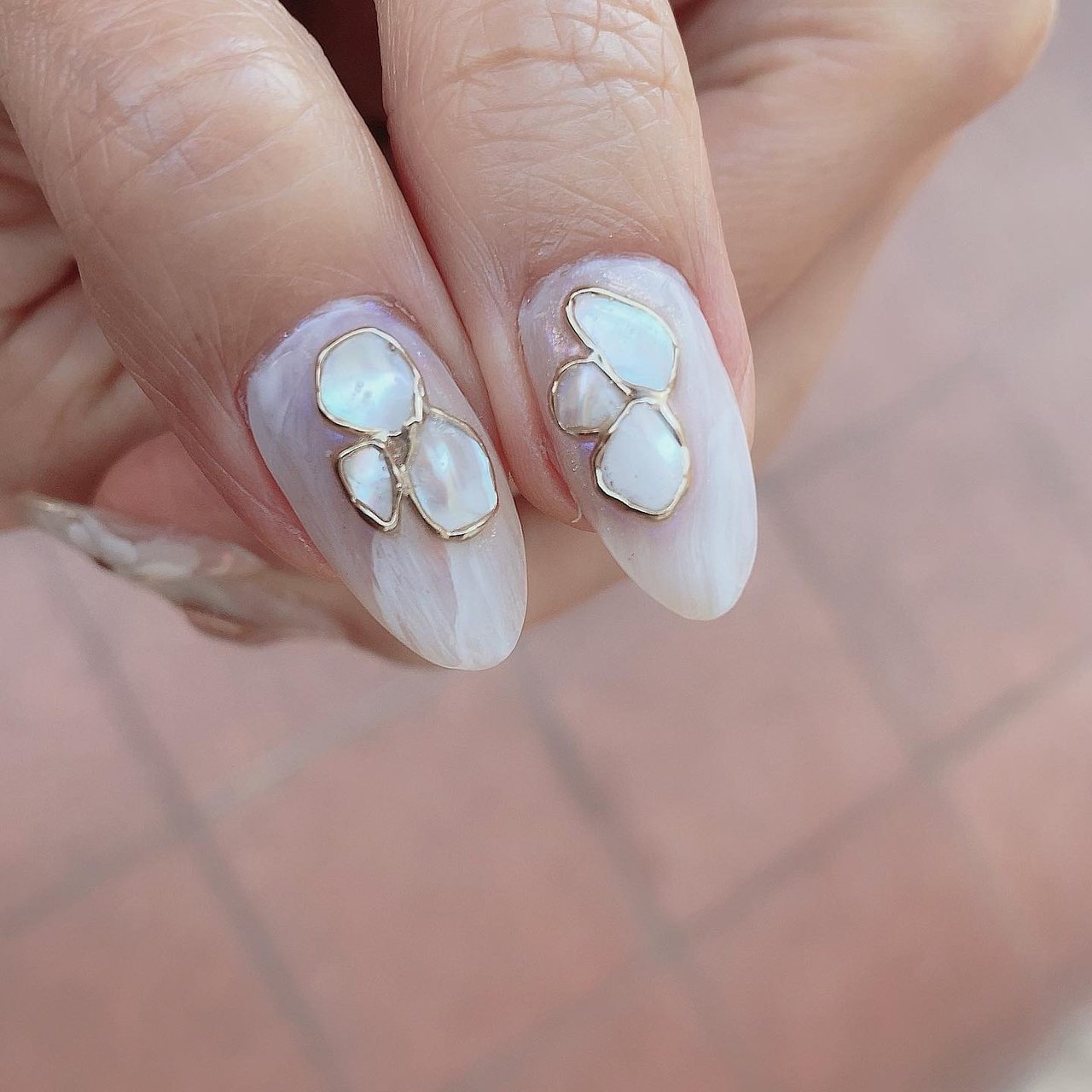 春 ハンド ビジュー フラワー ニュアンス Lumianailのネイルデザイン No ネイルブック