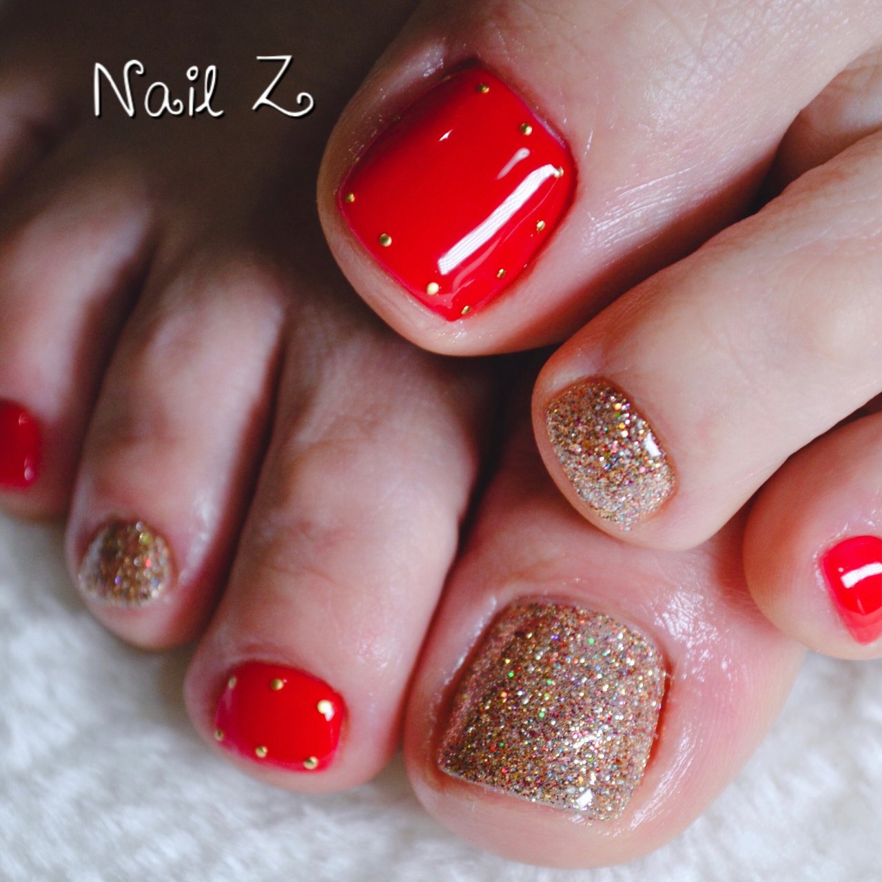 フット シンプル レッド ペディキュア Nail Z ネイルジー のネイルデザイン No ネイルブック