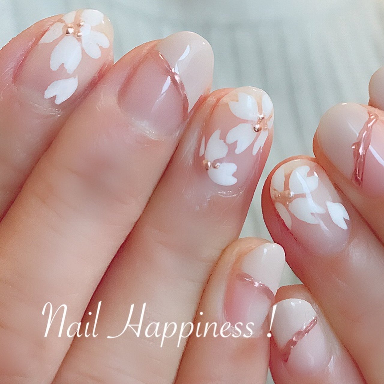 春 オールシーズン 卒業式 入学式 変形フレンチ Nail Happiness ネイルハピネス ささきまきのネイルデザイン No 615 ネイルブック