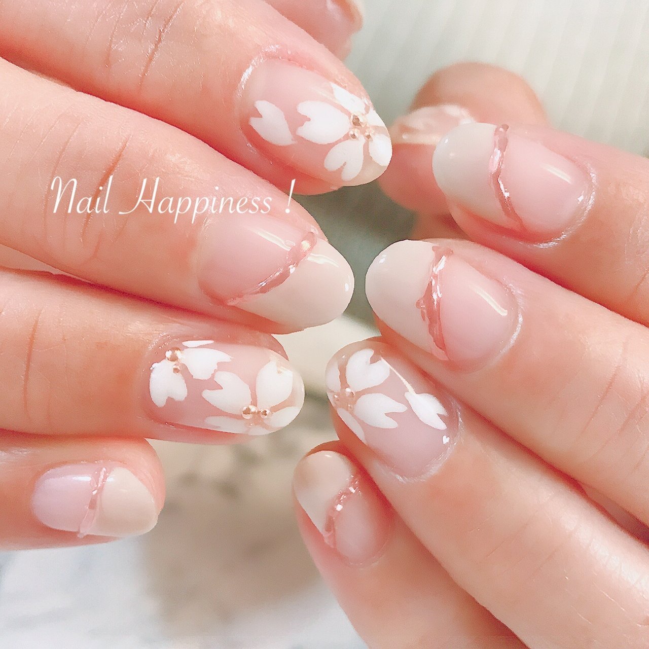 春 オールシーズン 卒業式 入学式 変形フレンチ Nail Happiness ネイルハピネス ささきまきのネイルデザイン No 615 ネイルブック