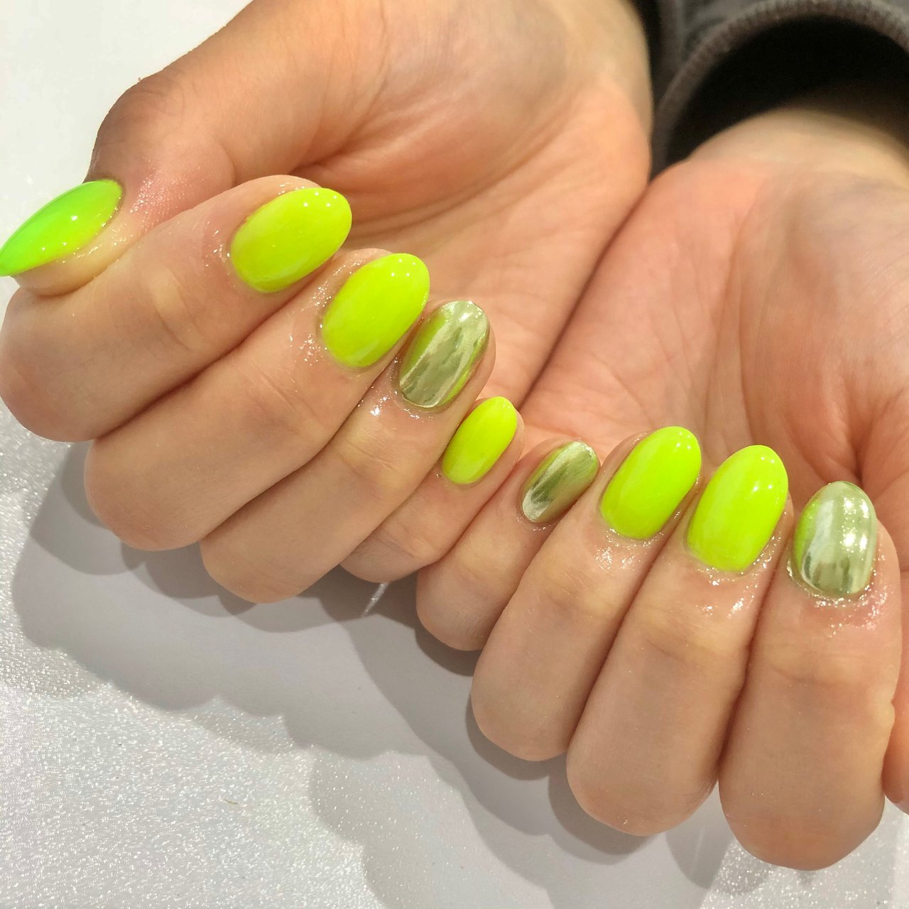オールシーズン ハンド シンプル ワンカラー ミラー Nailsalon M Fleurのネイルデザイン No ネイルブック