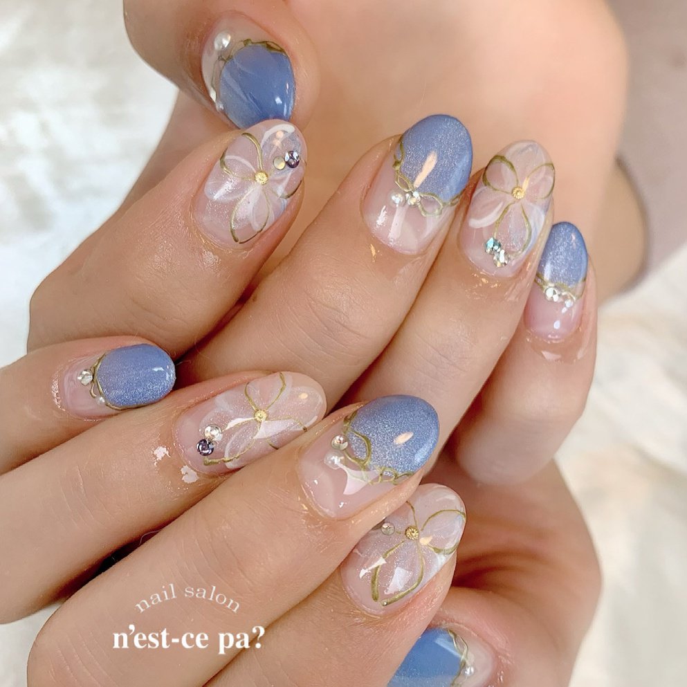 春 フラワー マグネット ホワイト 水色 ネセパネイル Salon Schoolのネイルデザイン No ネイルブック