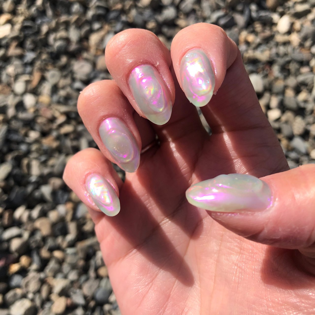 オールシーズン ハンド シンプル オーロラ ミディアム Saori Nailsのネイルデザイン No ネイルブック