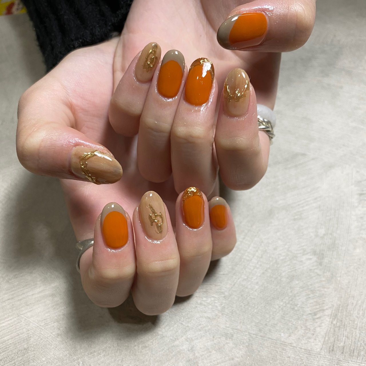 オールシーズン ハンド オレンジ ゴールド スモーキー Wakana Shugo のネイルデザイン No ネイルブック