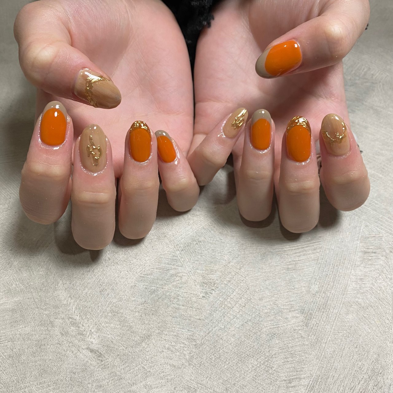 オールシーズン ハンド オレンジ ゴールド スモーキー Wakana Shugo のネイルデザイン No ネイルブック