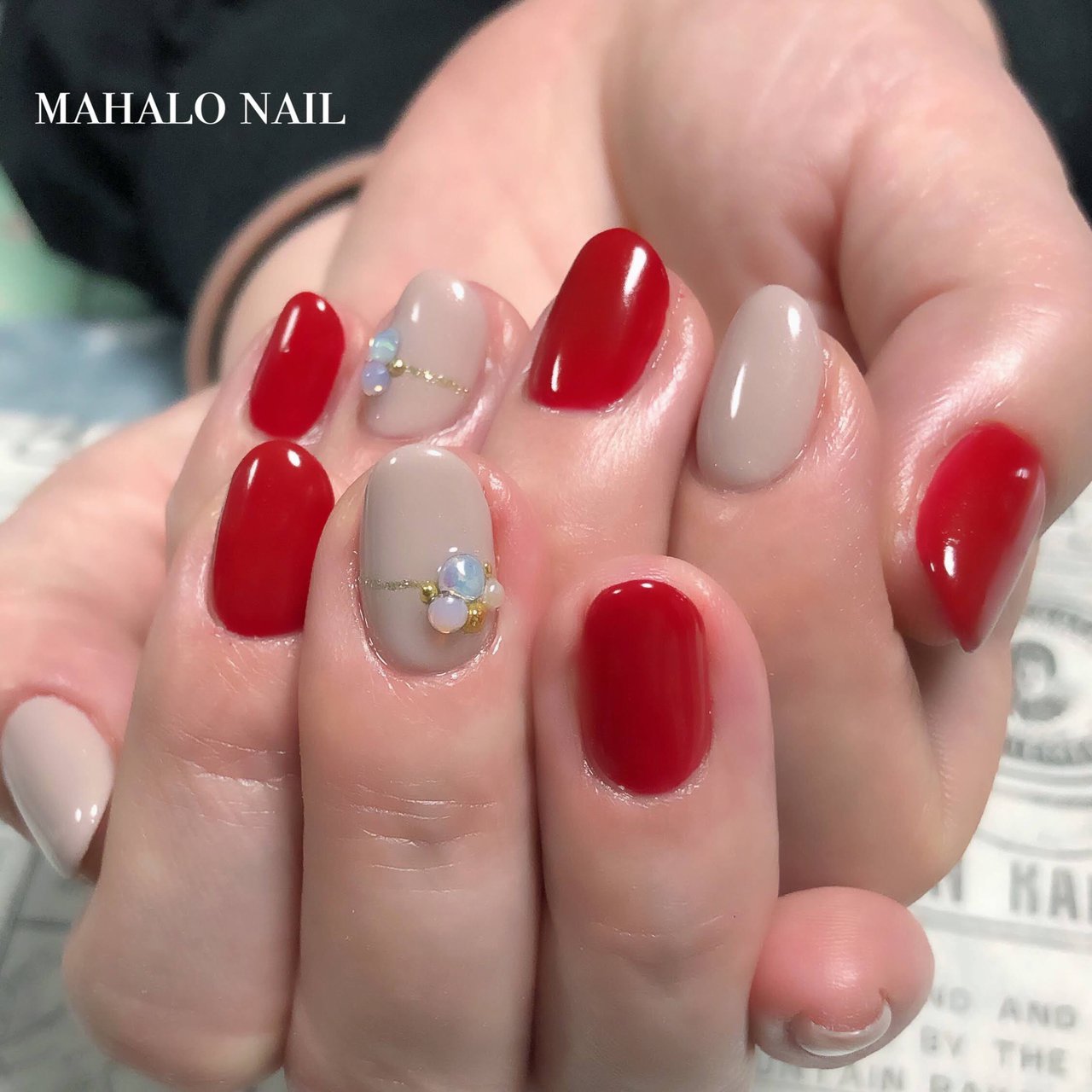 ベージュ レッド Mahalo Nailのネイルデザイン No ネイルブック