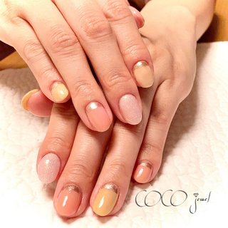 #アートし放題コース💅💕 
コーラルピンクとレモン色のビタミンカラーで
指先から明るい気持ちに( *ˊᗜˋ* )✧*。

淡いカラーに調整して
派手すぎない肌馴染みの良いカラーに♡
ミラーフレンチでトレンド感もプラス✨

#春#春ネイル#春ネイル2021 #大人可愛い #大人上品ネイル #フラワーネイル #春 #オフィス #デート #ハンド #フレンチ #変形フレンチ #ワンカラー #ミラー #ピンク #オレンジ #イエロー #ジェルネイル #お客様 #sa #ネイルブック