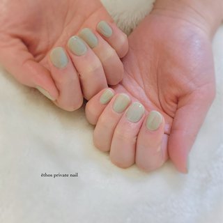 グリーン パステル マニキュアのネイルデザイン ネイルブック