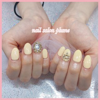 ご予約問い合わせはInstagram@plumenail_yokohamaまでDM💌💭 
plume nail🌙.*·̩͙🌙.*·̩͙
♡韓国ネイルコース♡
◎他店付けかえ毎回オフ無料
◎付け放題はアートもパーツも込み価格！時間内であれば制限なし！
◎ハードジェル又はスカルプ、3Dアートオフは別途料金
ღ .:*・゜♡゜・*:.ღ .:*・゜♡゜・*:.ღ .:*・゜♡゜・*:.ღ
※当サロンは男女問わずご来店可能です🙆‍♂️
※ネイルチップフルオーダーも受付できます。直接来店又は配送もできます。問い合わせはDM✉
ღ .:*・゜♡゜・*:.ღ .:*・゜♡゜・*:.ღ .:*・゜♡゜・*:.ღ
안녕하세요 ~⭐️
일본의 네일샵 plume（프류무）입니다♡
팔로우미~♡
남편이 한국인입니다🐰
Live in Japan
◎韓国すきネイリスト
◎11時~20時
◎元町・中華街駅徒歩5分（みなとみらい線又はJR、横浜駅からバスでも可）
#koreanail
#nailstagram
#ネイルスタグラム
#ネイルデザイン
#ネイルアート
#横浜ネイルサロン
#韓国ネイル
#韓国ファッション
#韓国スタイル
#韓国っぽ
#新大久保
#스톤네일
#한국네일
#귀여운네일
#kpopnails
#kpop好きな人と繋がりたい
#韓国好きな人と繋がりたい
#caratと繋がりたい
#txt好きな人と繋がりたい
#armyと繋がりたい
#ディズニー好きな人と繋がりたい
#可愛いネイル
#ビジュネイル
#ゆめかわネイル
#キラキラネイル
#蝶々ネイル
#ワンカラー
#ストーンネイル
#埋めつくしネイル
#ブライダルネイル #春 #オールシーズン #ブライダル #デート #ハンド #ビジュー #ワンカラー #パール #アンティーク #ミディアム #クリア #イエロー #シルバー #ジェルネイル #お客様 #ソアパク(横浜／サロン) #ネイルブック