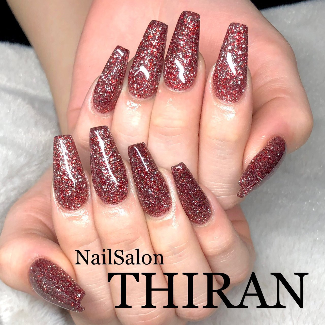 オールシーズン ハンド シンプル ラメ ワンカラー Nailsalon Thiranのネイルデザイン No ネイルブック