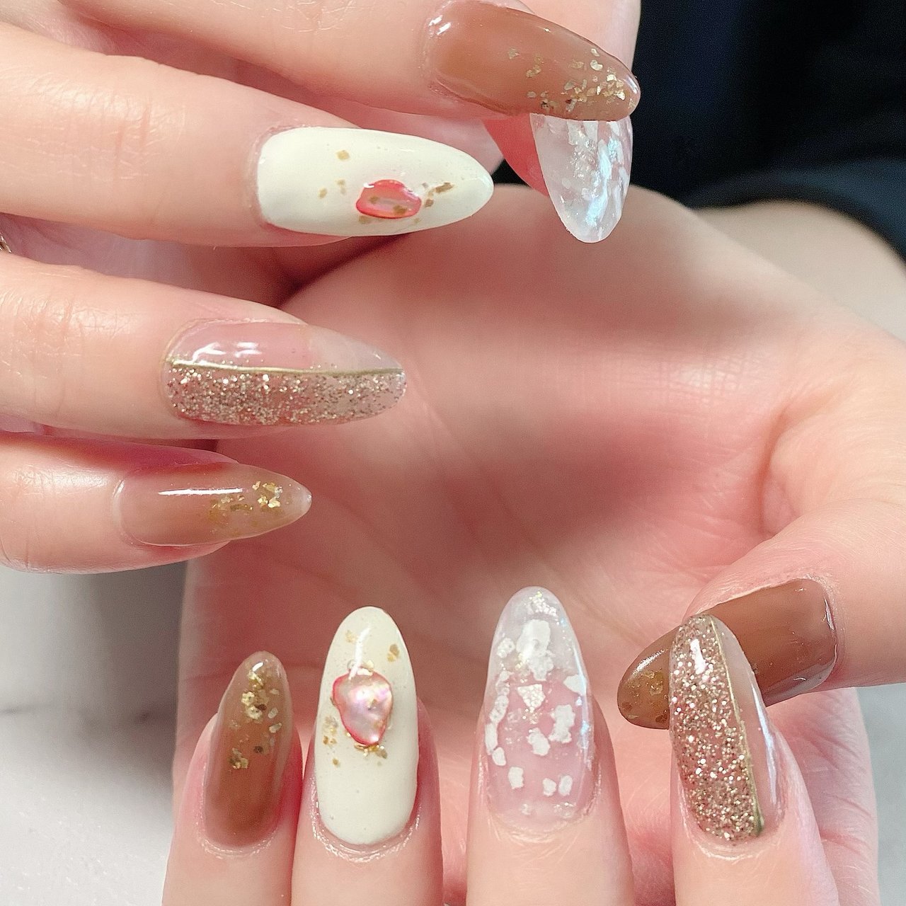 ロング ホワイト ゴールド アースカラー ジェルネイル Nailsalon Arnaのネイルデザイン No ネイルブック