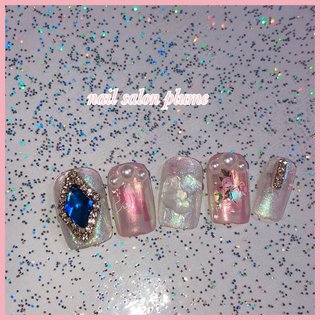 ご予約問い合わせはInstagram@plumenail_yokohamaまでDM💌💭 
plume nail🌙.*·̩͙🌙.*·̩͙
新作でスワロフスキーのストーンチェーン入荷しました🙆‍♂️⭐️
縦に置いても◎
ストーンの周りに巻いても◎
チェーンを巻くと韓国ネイル感up🌼
カラーはゴールド又はシルバーになります🍭
⭐️付け放題コース⭐
新規6500円~7000円
※時間外30分別途+1500円
◎他店付けかえ毎回オフ無料
◎付け放題はアートもパーツも込み価格！時間内であれば制限なし！
◎ハードジェル又はスカルプ、3Dアートオフは別途料金
ღ .:*・゜♡゜・*:.ღ .:*・゜♡゜・*:.ღ .:*・゜♡゜・*:.ღ
※当サロンは男女問わずご来店可能です🙆‍♂️
※ネイルチップフルオーダーも受付できます。直接来店又は配送もできます。問い合わせはDM✉
ღ .:*・゜♡゜・*:.ღ .:*・゜♡゜・*:.ღ .:*・゜♡゜・*:.ღ
안녕하세요 ~⭐️
일본의 네일샵 plume（프류무）입니다♡
팔로우미~♡
남편이 한국인입니다🐰
Live in Japan
◎韓国すきネイリスト
◎11時~20時
◎元町・中華街駅徒歩5分（みなとみらい線又はJR、横浜駅からバスでも可）
#nailart
#koreannails
#ネイルスタグラム
#ネイルデザイン
#ネイルアート
#横浜ネイルサロン
#韓国ネイル
#韓国スタイル
#韓国っぽ
#新大久保
#네일아트
#오로라네일
#한국네일
#ブライダルネイル
#春ネイル
#春ネイル2021
#kpopnails
#韓国好きな人と繋がりたい
#kpop好きな人と繋がりたい
#caratと繋がりたい
#armyと繋がりたい
#txt好きな人と繋がりたい
#ディズニー好きな人と繋がりたい
#ちゅるんネイル
#オーロラネイル
#モチーフネイル
#フラワーネイル
#ストーンネイル
#手描きアートネイル
#キラキラネイル
#ワンカラー
#ミラーネイル
#ビジュネイル #春 #オールシーズン #ブライダル #デート #ハンド #ビジュー #ワンカラー #フラワー #オーロラ #ミラー #ミディアム #クリア #ベージュ #ピンク #ジェルネイル #ネイルチップ #ソアパク(横浜／サロン) #ネイルブック
